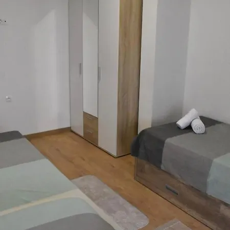 Daire With Parking Space Kastel Stari, - 24803